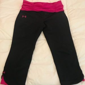 Under Armour Black & Hot Pink Workout Crops